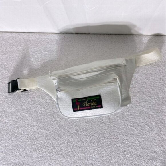 Vintage White Faux Leather Florida Sport Fanny Pack Bum Bag - Picture 1 of 15